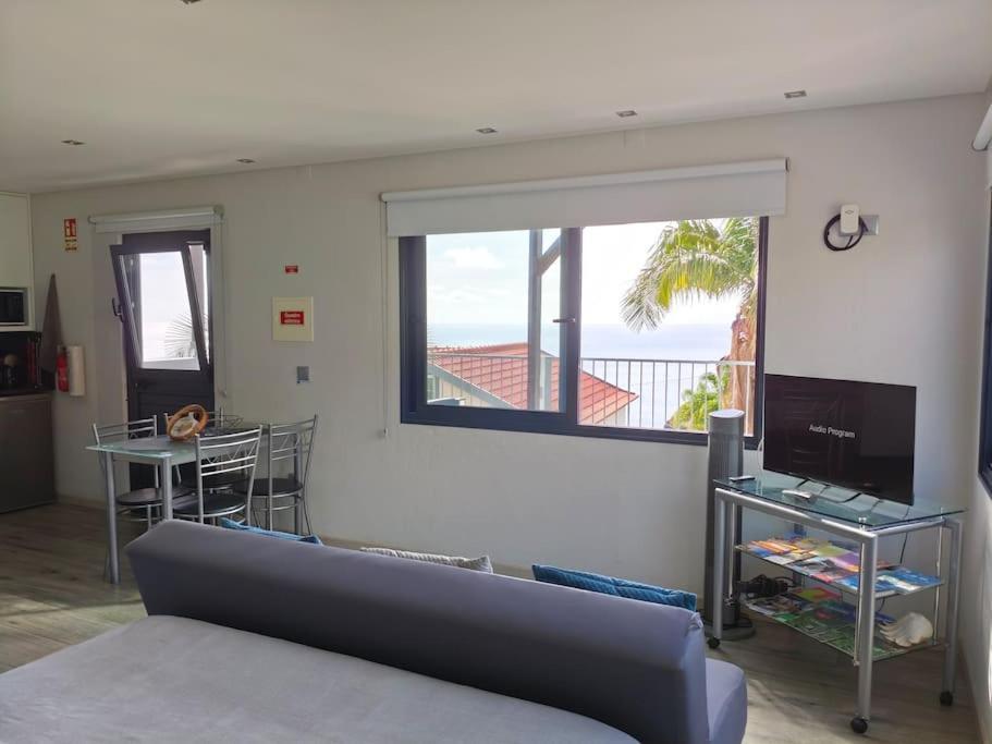 Vаrаndаs Dо Sоl-Vista Relaxante Entre Mar E Montanha Apartment Ponta do Sol  Bagian luar foto