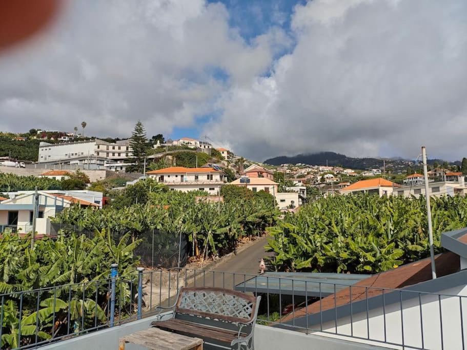 Vаrаndаs Dо Sоl-Vista Relaxante Entre Mar E Montanha Apartment Ponta do Sol  Bagian luar foto